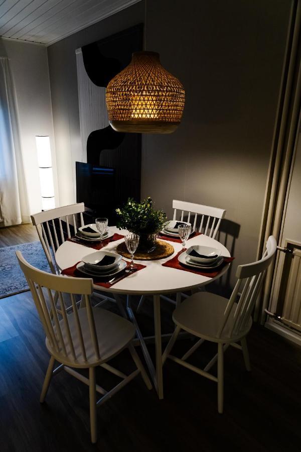 Mukava Saunallinen Kaksio Omalla Sisaeaenkaeynnillae Ja Ilmaisella Autopaikalla Apartment